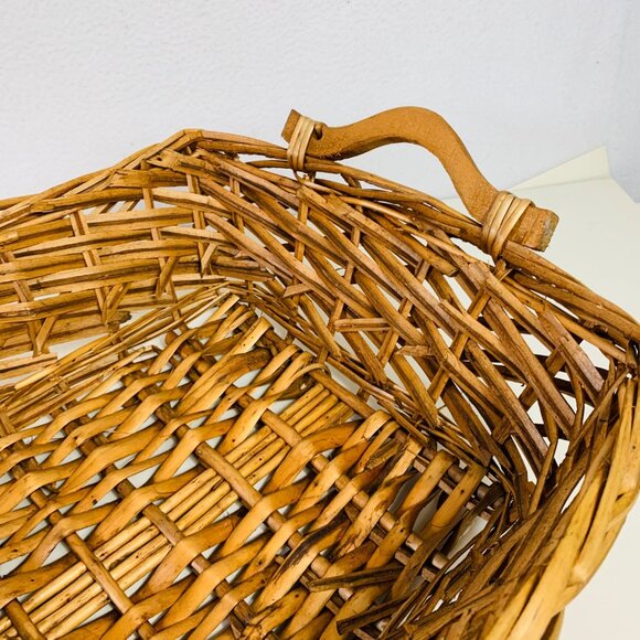 Grapevine Wicker Flower Market Basket Decorative MCM Wooden Handles Farmhouse - Picture 9 of 15